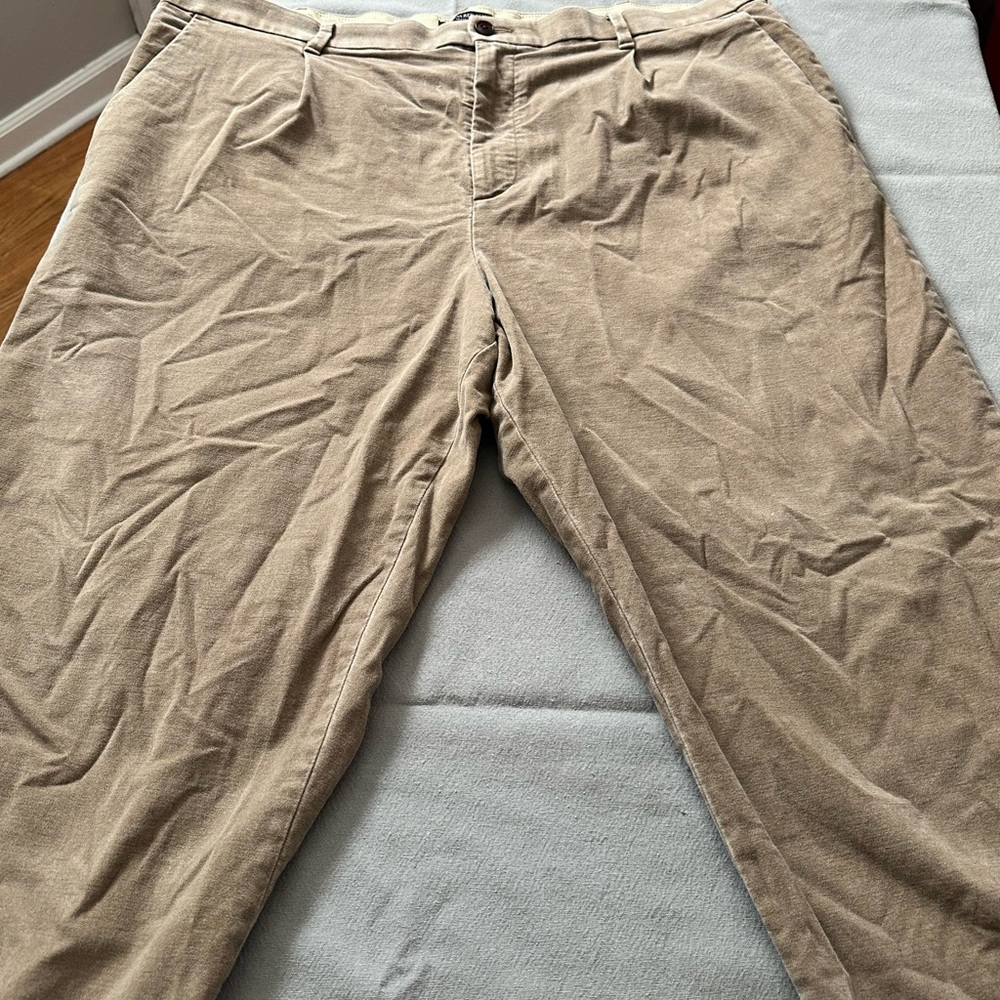 Banana Republic Relaxed Tapered Chinos 42x32